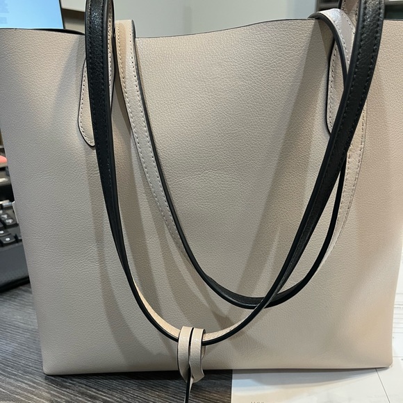Brand New Reversible Kate Spade Tote used once beautiful Taupe and Black - Picture 8 of 10
